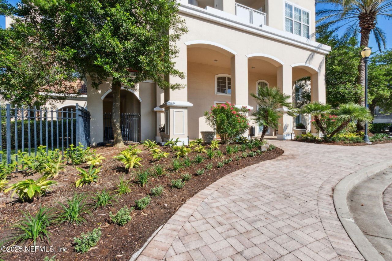 400 E Bay Street, Unit 402, Jacksonville, FL 32202 Photo
