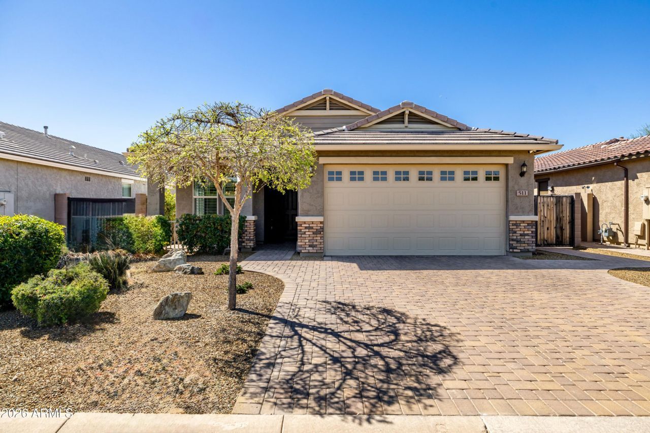 511 E Pasaro Drive, Phoenix, AZ 85085 Main Photo