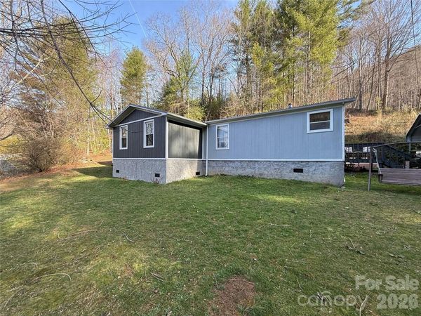 672 Upper Hanging Rock Road , Spruce Pine, NC 28777