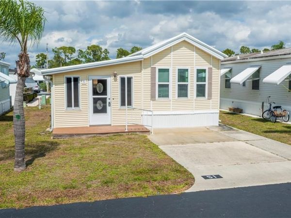 51 La Fonda LN , NORTH FORT MYERS, FL 33903