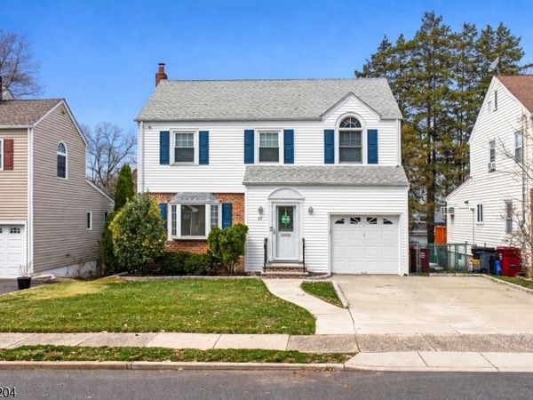 37 Mapes Ave, Nutley, NJ 07110