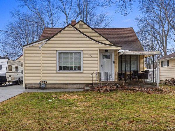 404 E Stenzil Street, North Tonawanda, NY 14120