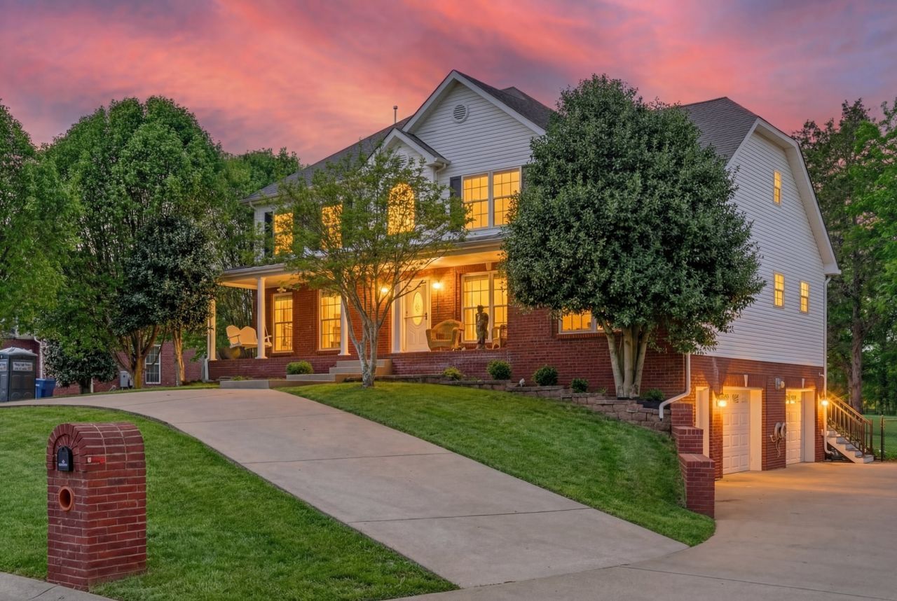 980 Haggard Dr, Clarksville, TN 37043 Main Photo