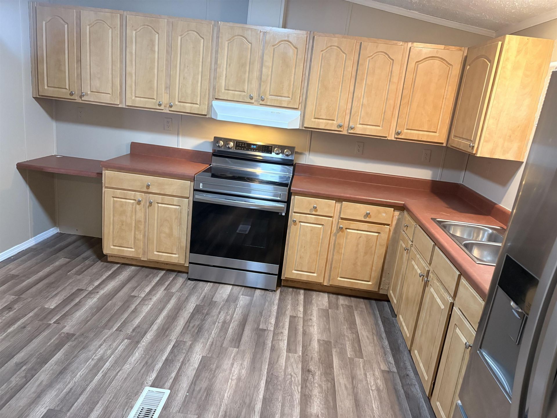 2700 Capricorn Dr. Photo 13