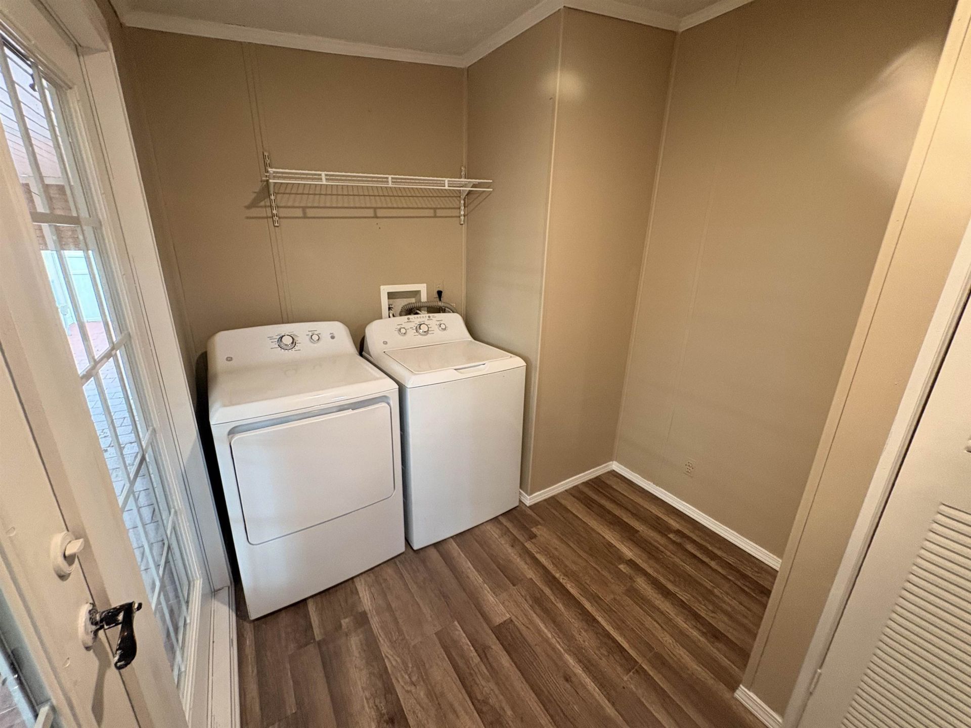 2700 Capricorn Dr. Photo 17