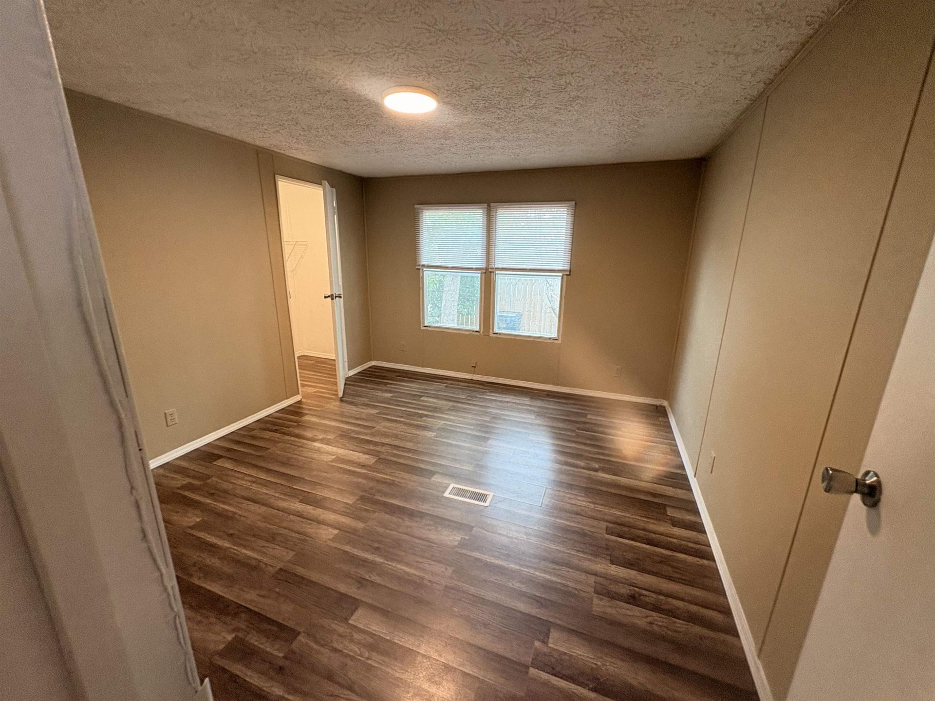 2700 Capricorn Dr. Photo 24
