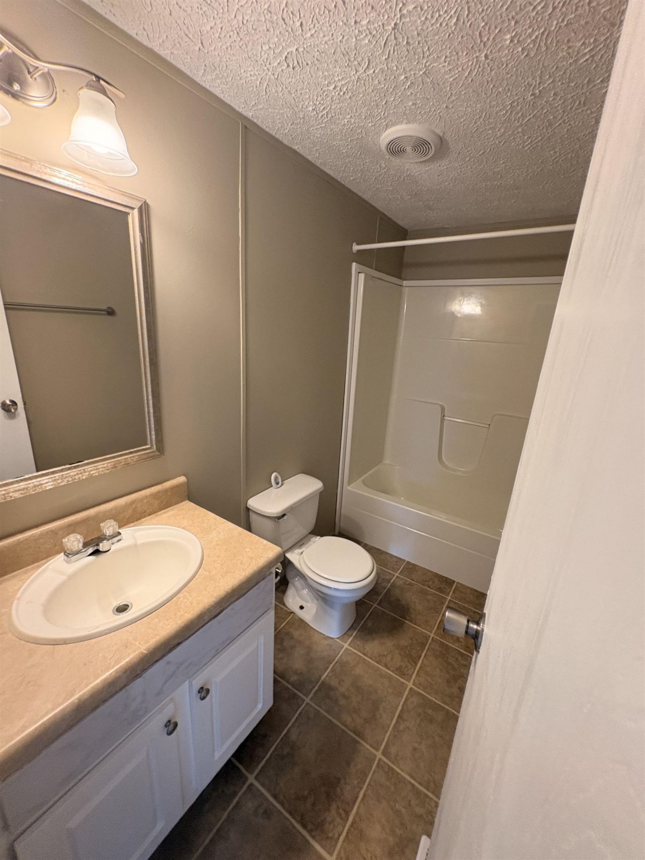 2700 Capricorn Dr. Photo 27