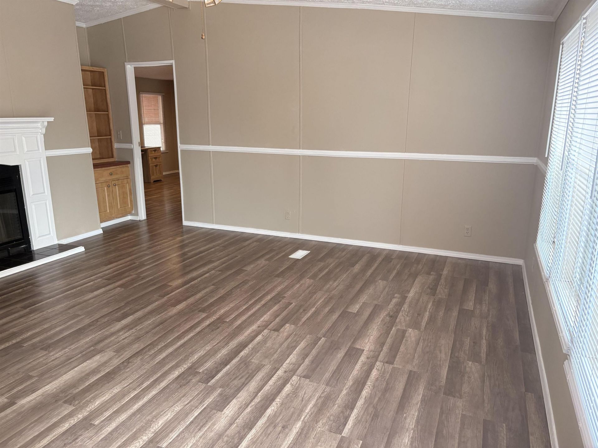 2700 Capricorn Dr. Photo 4