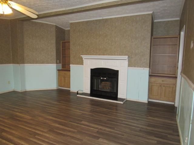 2700 Capricorn Dr.  Photo 4