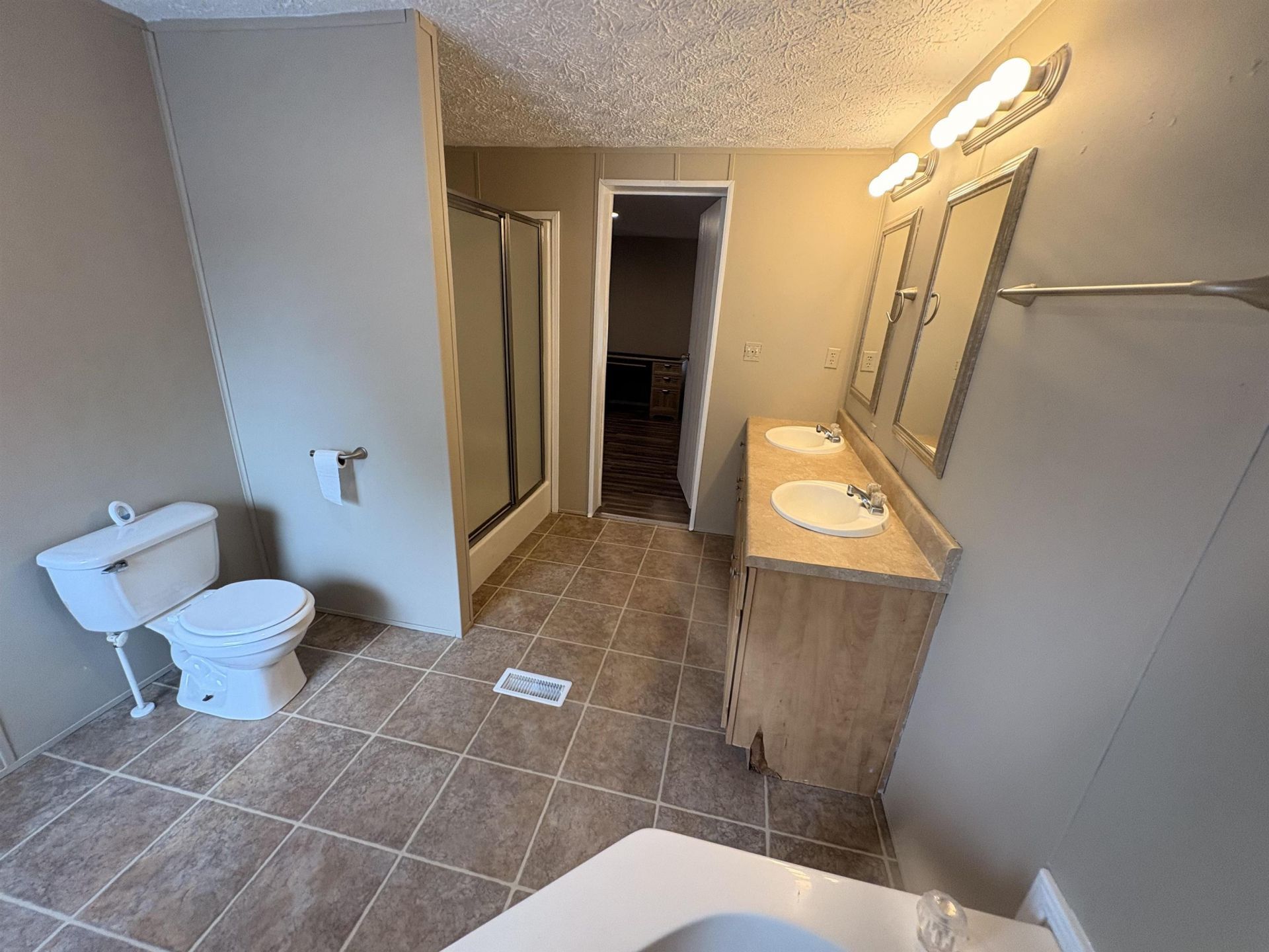 2700 Capricorn Dr. Photo 43