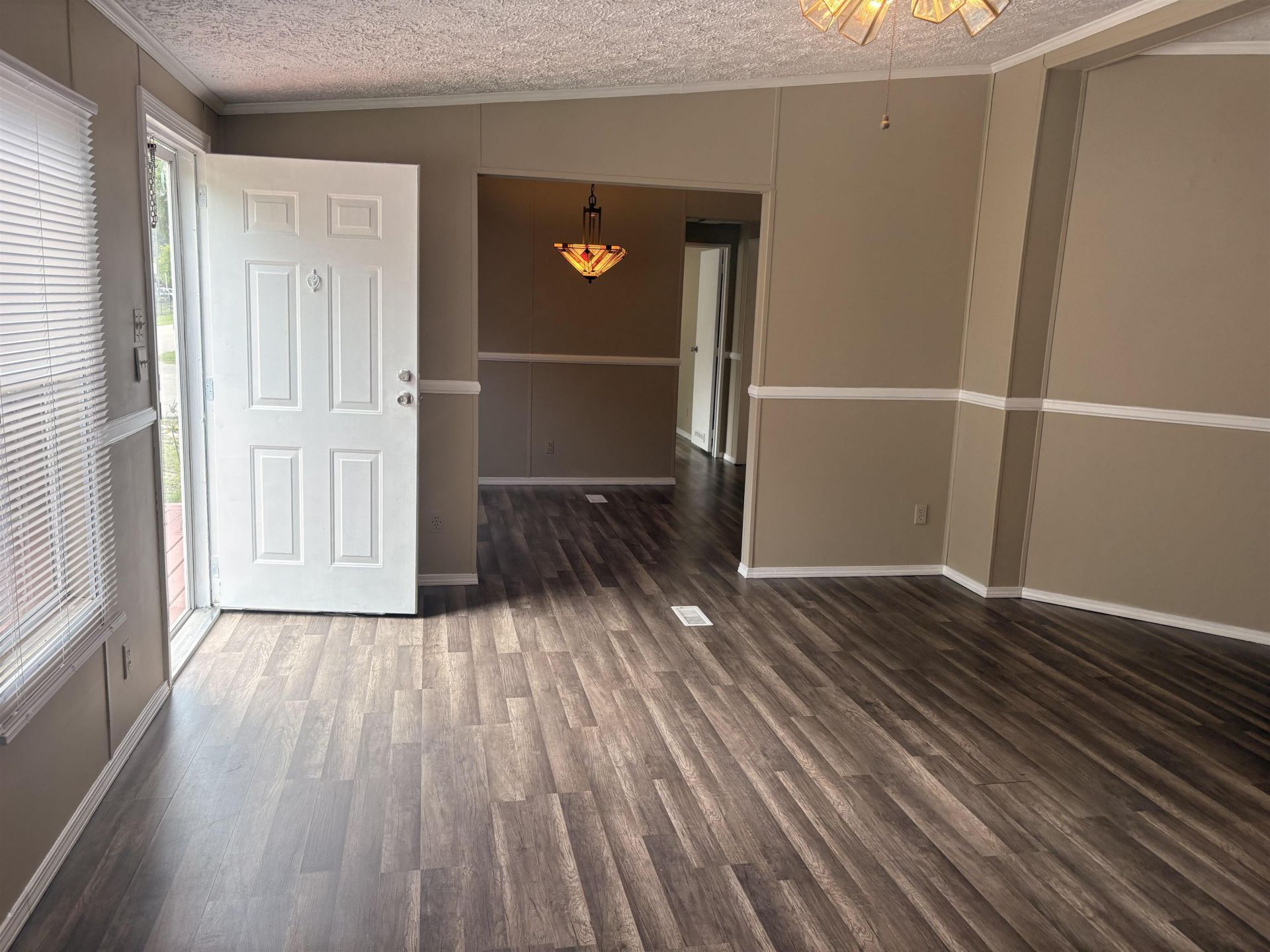 2700 Capricorn Dr. Photo 5