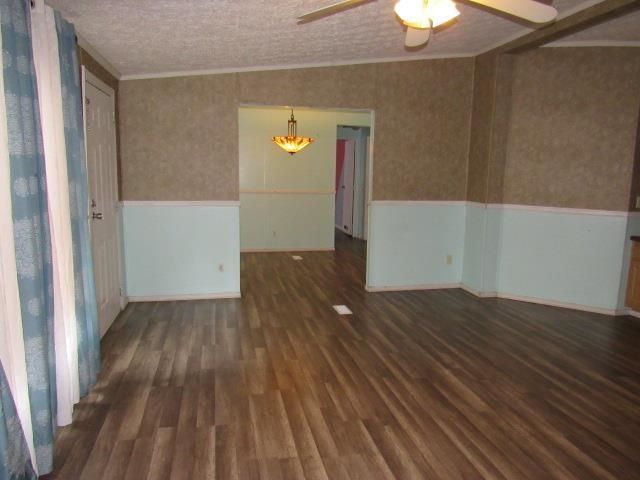 2700 Capricorn Dr.  Photo 5