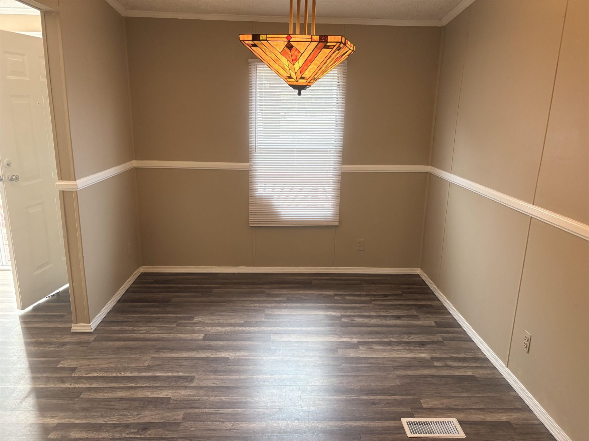 2700 Capricorn Dr. Photo 7