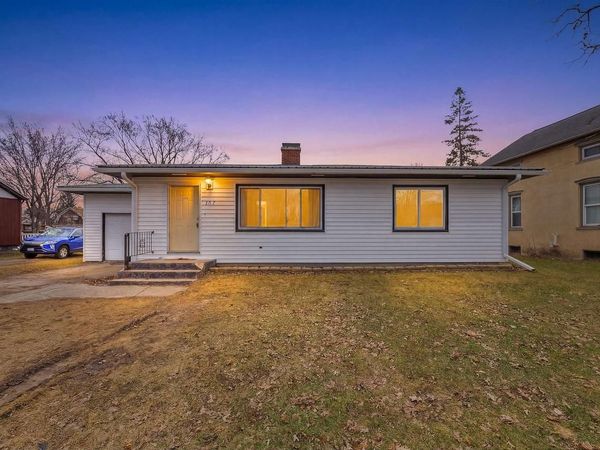 307 Main Street, Reeseville, WI 53579