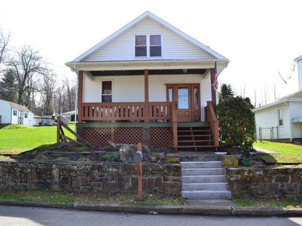 321 E Blake, Connellsville, PA 15425