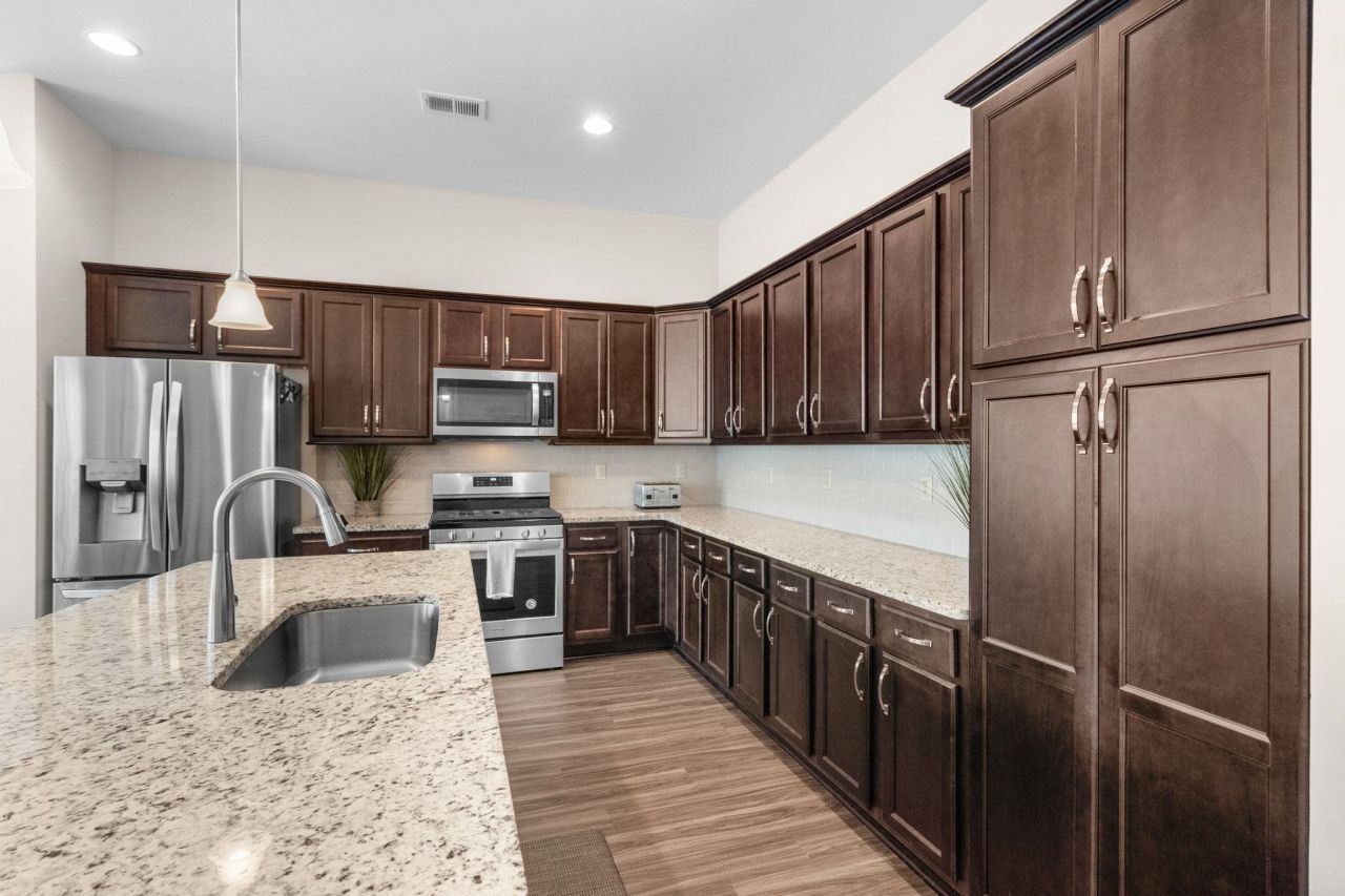 8028 Brogdon Dr  Photo 6