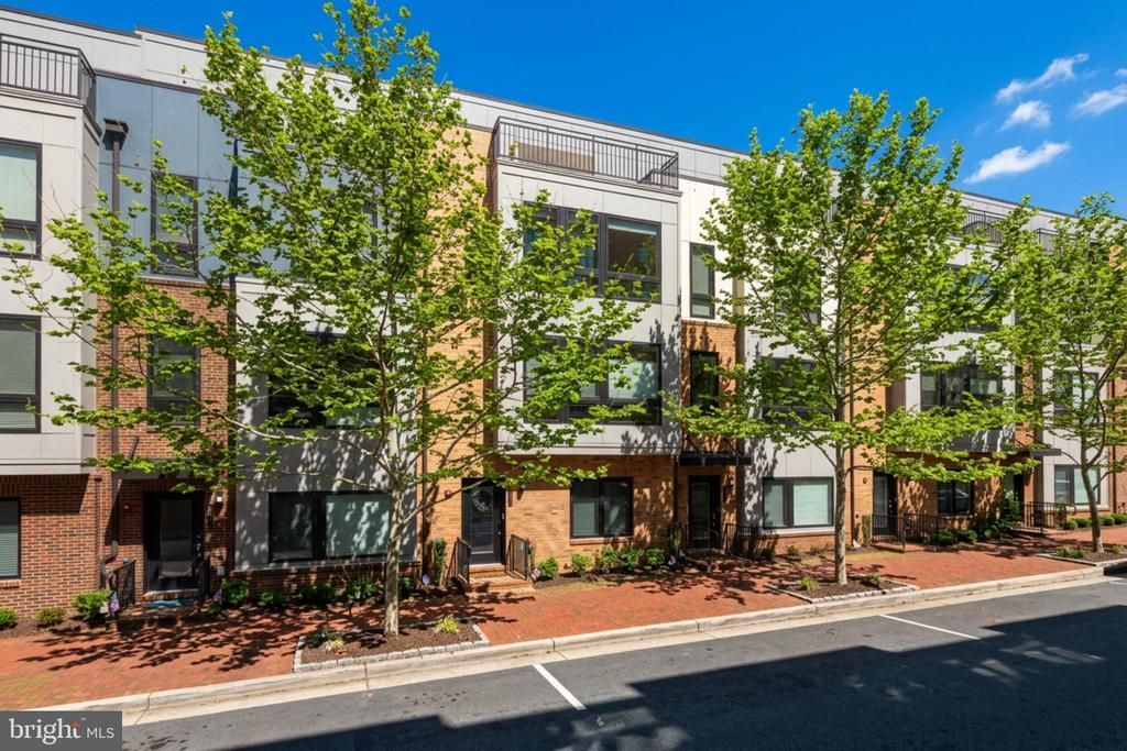 422 Stabler Lane, Alexandria, VA 22304 Main Photo