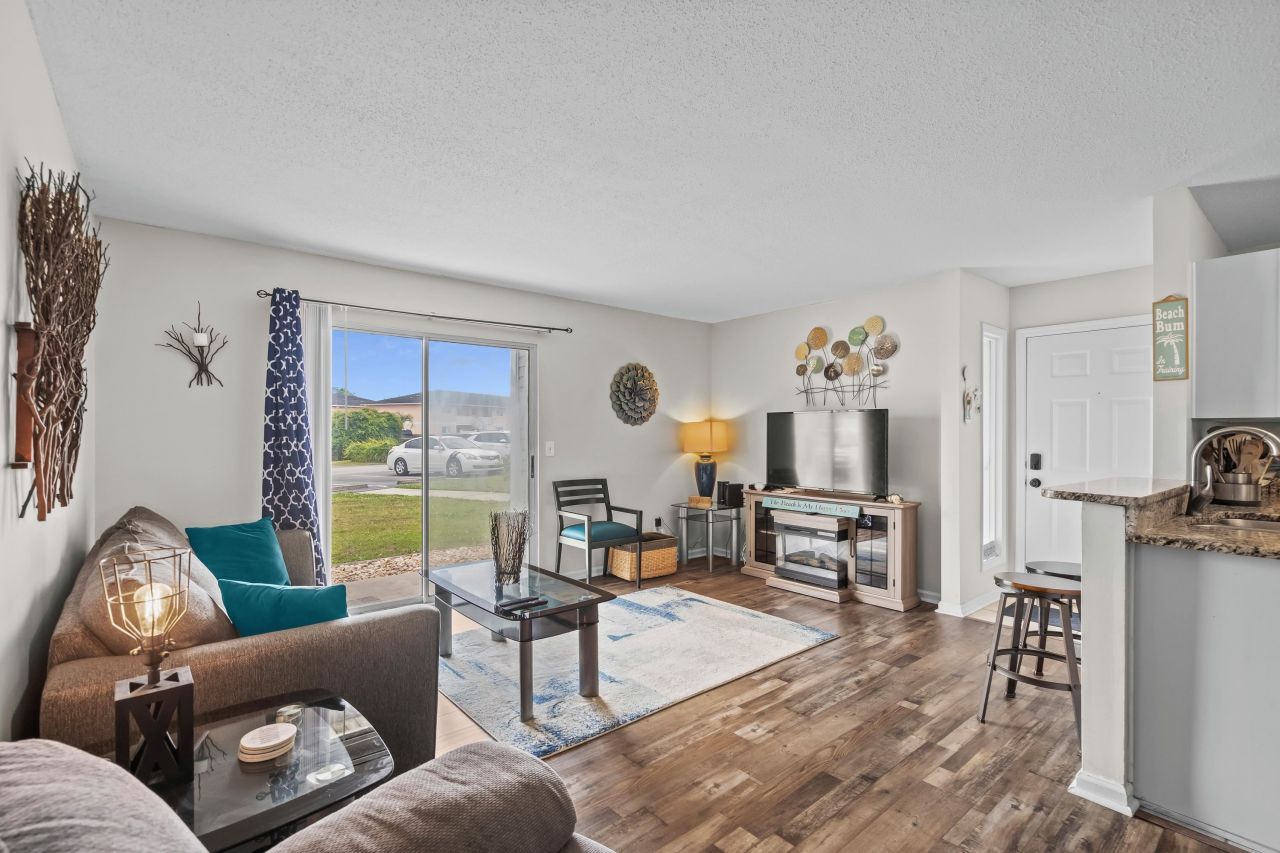 1356 Glenns Bay Rd.  Photo 6