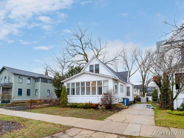 85 W 13th Street, Holland, MI 49423