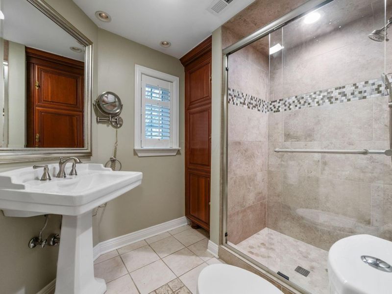 2604 Sherwood Road, Columbus, OH 43209 Photo 48