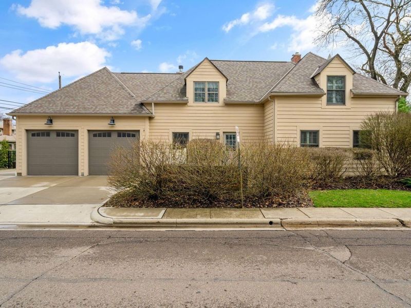 2604 Sherwood Road, Columbus, OH 43209 Photo 5