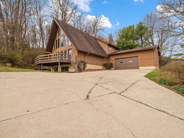 1445 Londondale, Newark, OH 43055