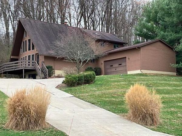 1445 Londondale , Newark, OH 43055