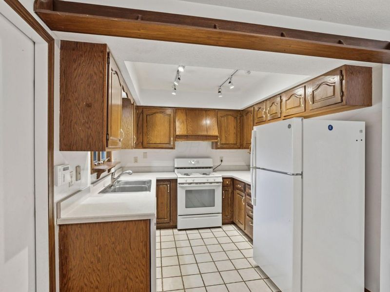 1445 Londondale, Newark, OH 43055 Photo 10