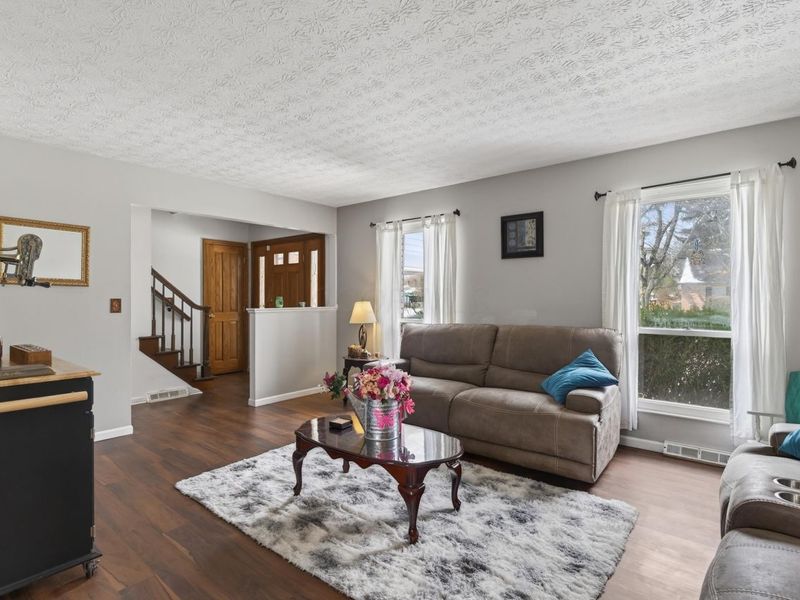 1755 Hillandale Avenue, Columbus, OH 43229 Photo 7