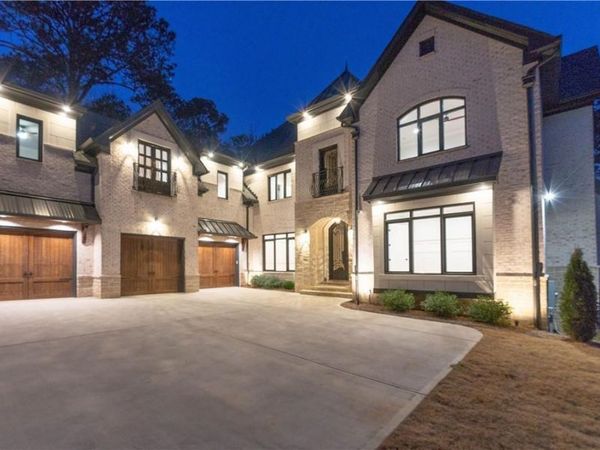 10765 Shallowford Road, Roswell, GA 30075