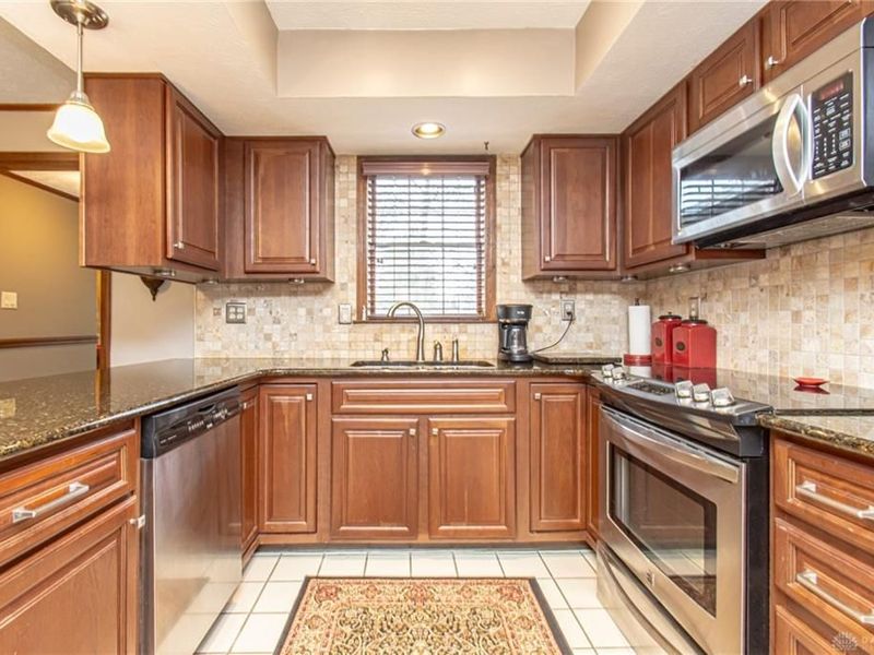 471 Roselake Drive, Centerville, OH 45458 Photo 13