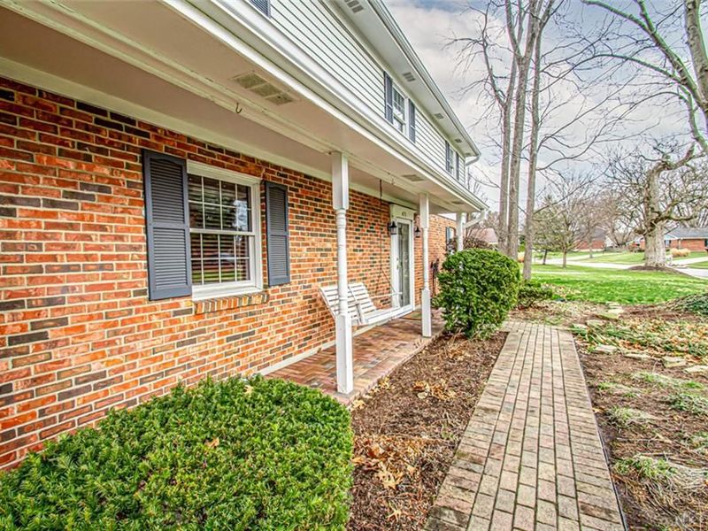 471 Roselake Drive, Centerville, OH 45458 Photo 3