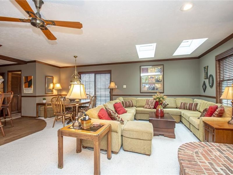 471 Roselake Drive, Centerville, OH 45458 Photo 6