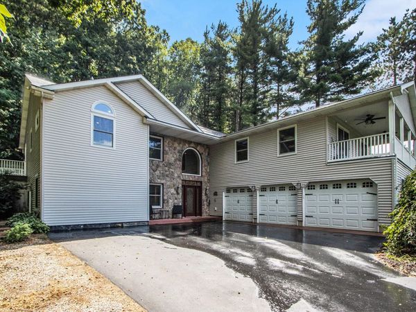 10466 N Riverview Drive, Plainwell, MI 49080