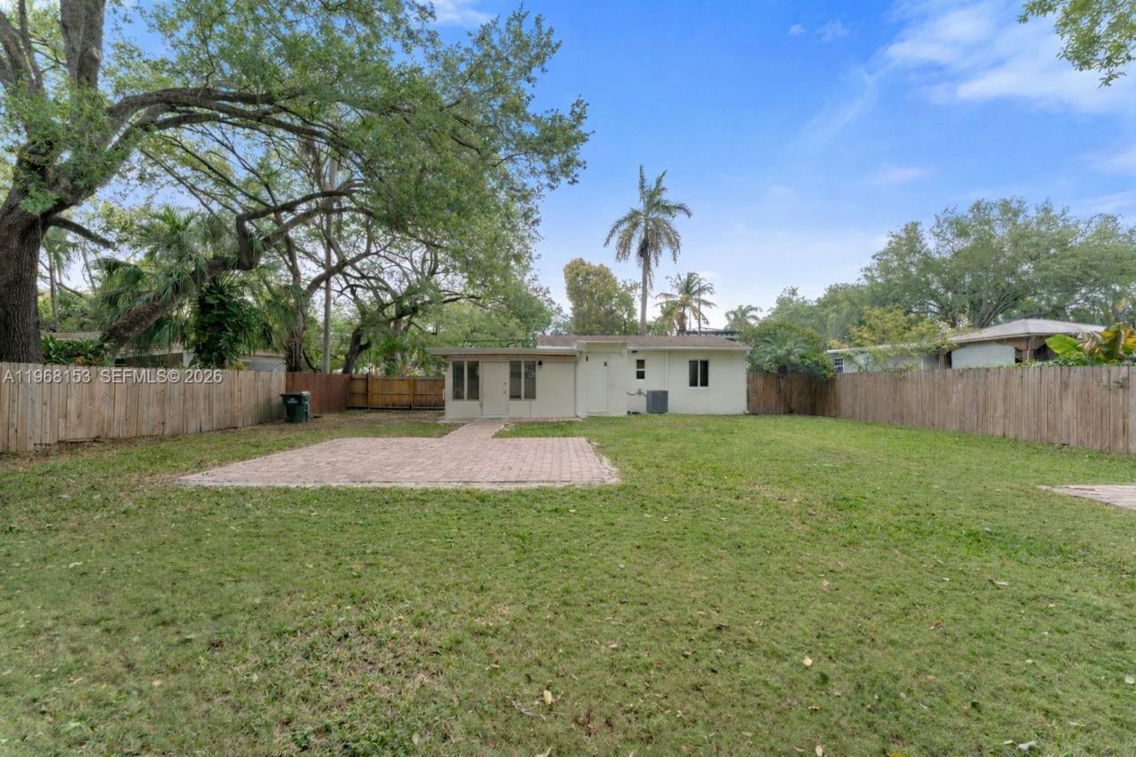 6820 SW 77th Ter, South Miami, FL 33143 Photo
