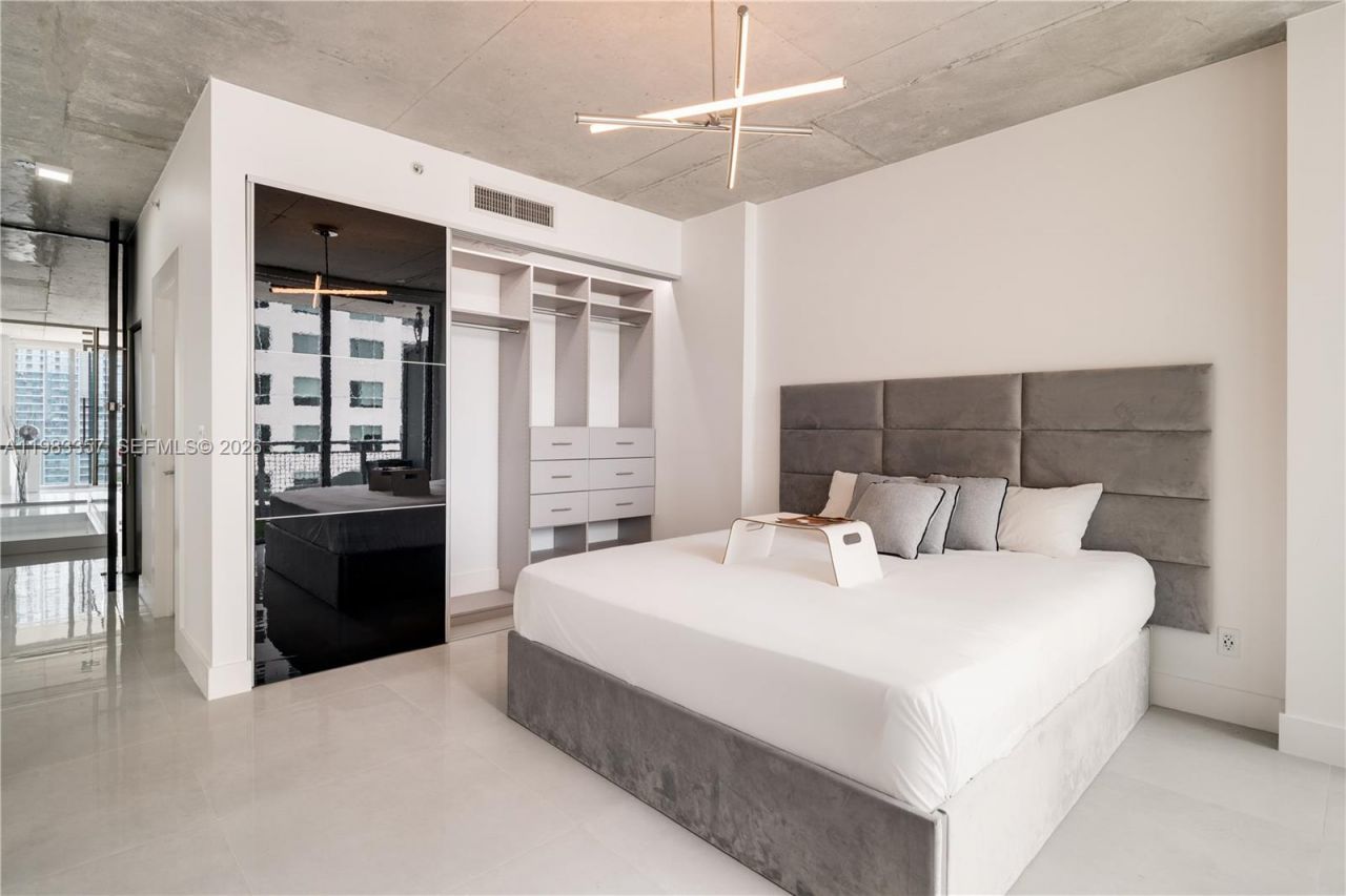 690 SW 1st Ct , Unit 2312, Miami, FL 33130 Photo