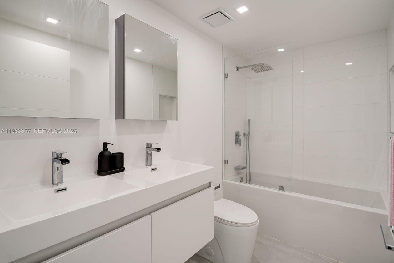 690 SW 1st Ct , Unit 2312, Miami, FL 33130 Photo