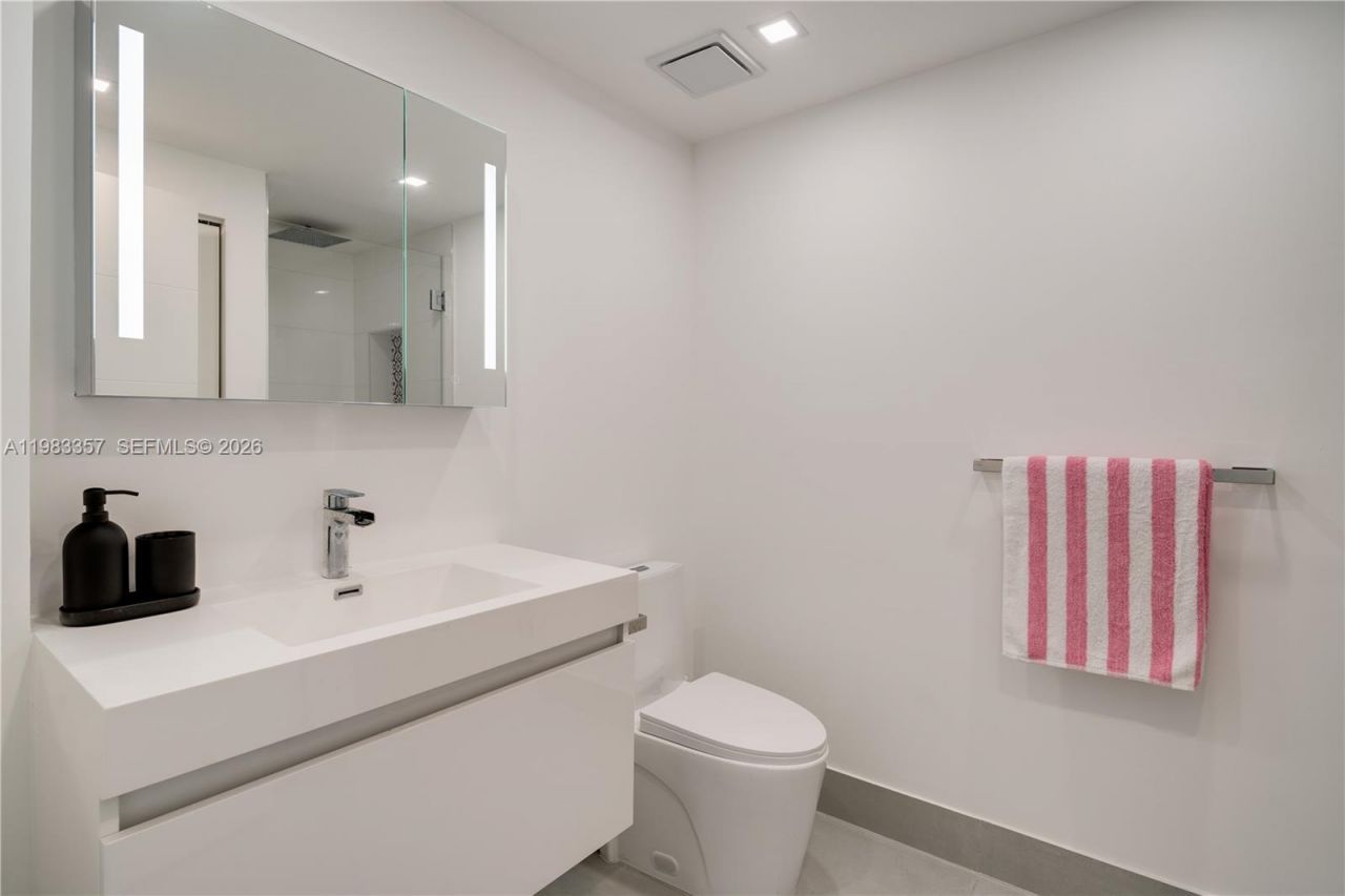 690 SW 1st Ct , Unit 2312, Miami, FL 33130 Photo