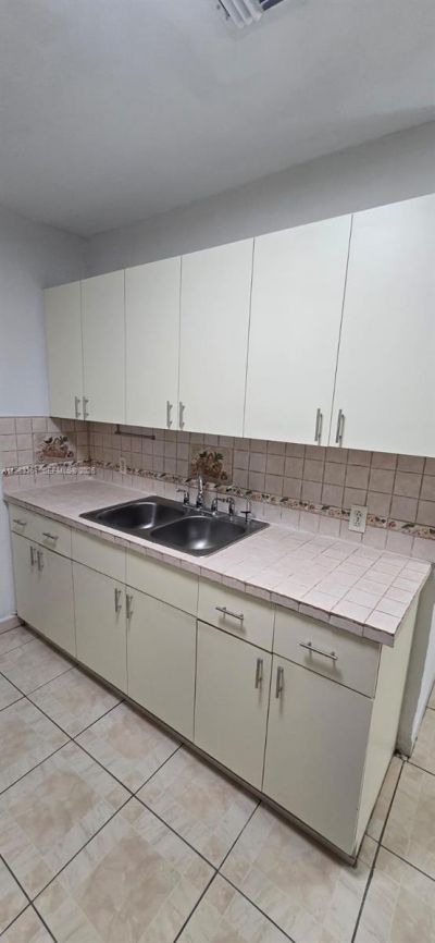 2787 SW 34th Ct, Miami, FL 33133 Photo