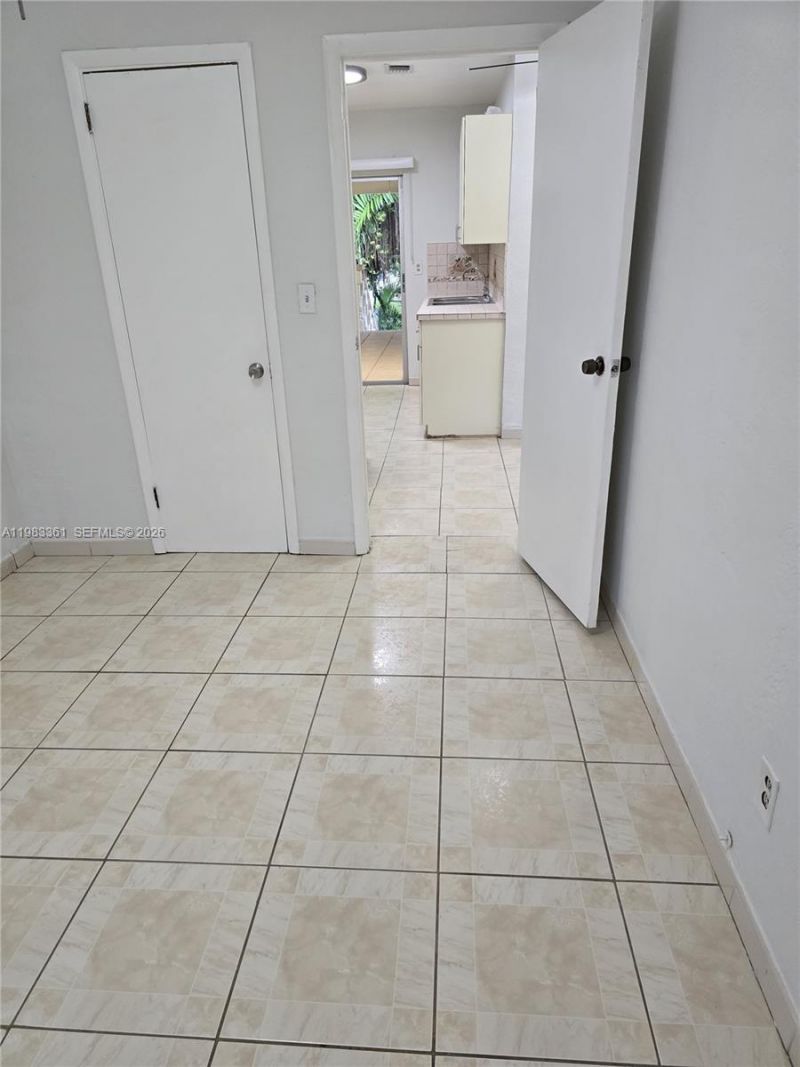 2787 SW 34th Ct, Miami, FL 33133 Photo
