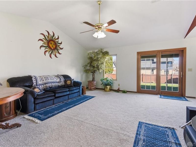 8858 Deer Hollow Drive, Huber Heights, OH 45424 Photo 10