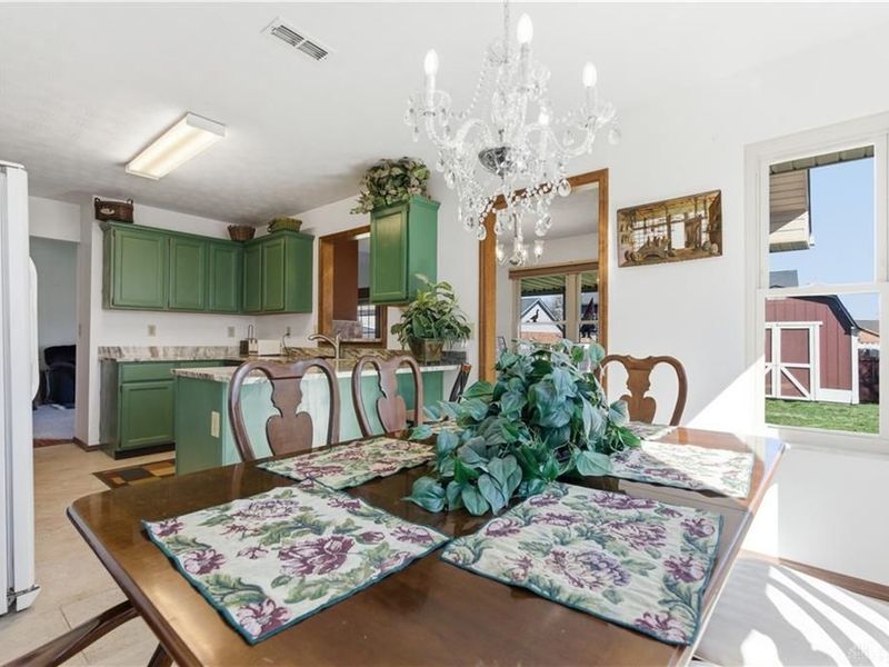 8858 Deer Hollow Drive, Huber Heights, OH 45424 Photo 17