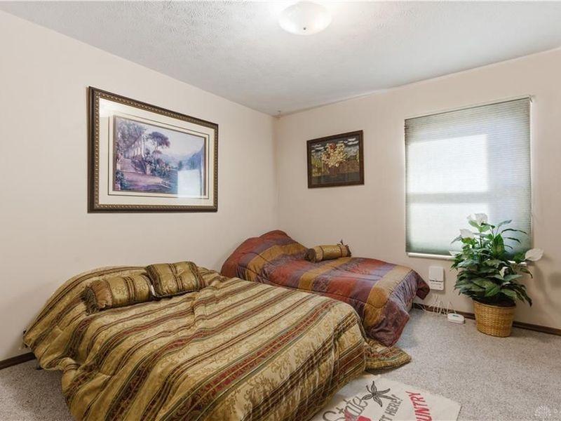 8858 Deer Hollow Drive, Huber Heights, OH 45424 Photo 24