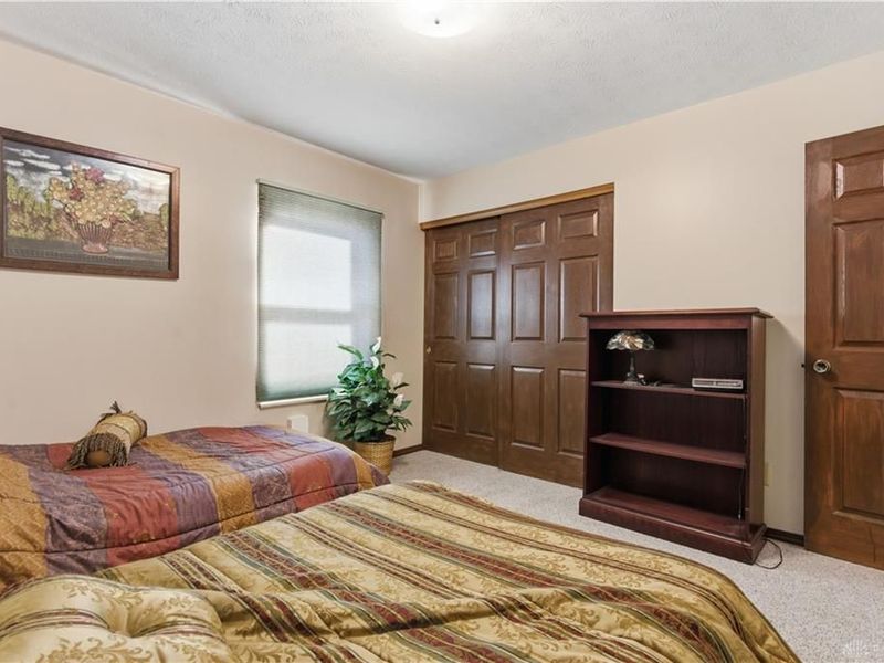 8858 Deer Hollow Drive, Huber Heights, OH 45424 Photo 25