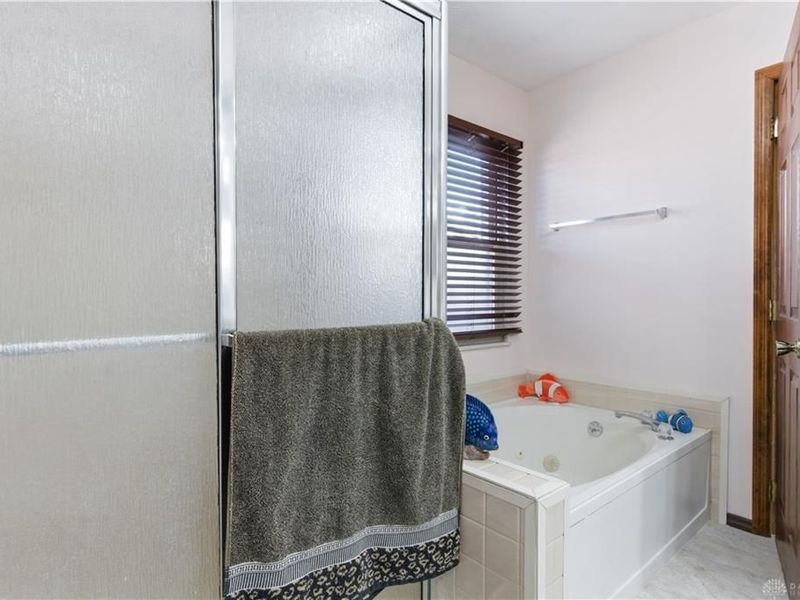 8858 Deer Hollow Drive, Huber Heights, OH 45424 Photo 30