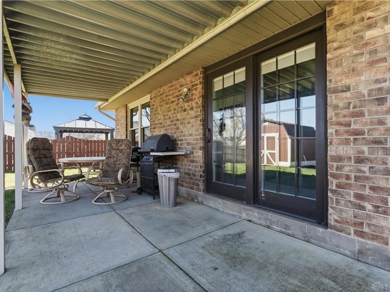 8858 Deer Hollow Drive, Huber Heights, OH 45424 Photo 7