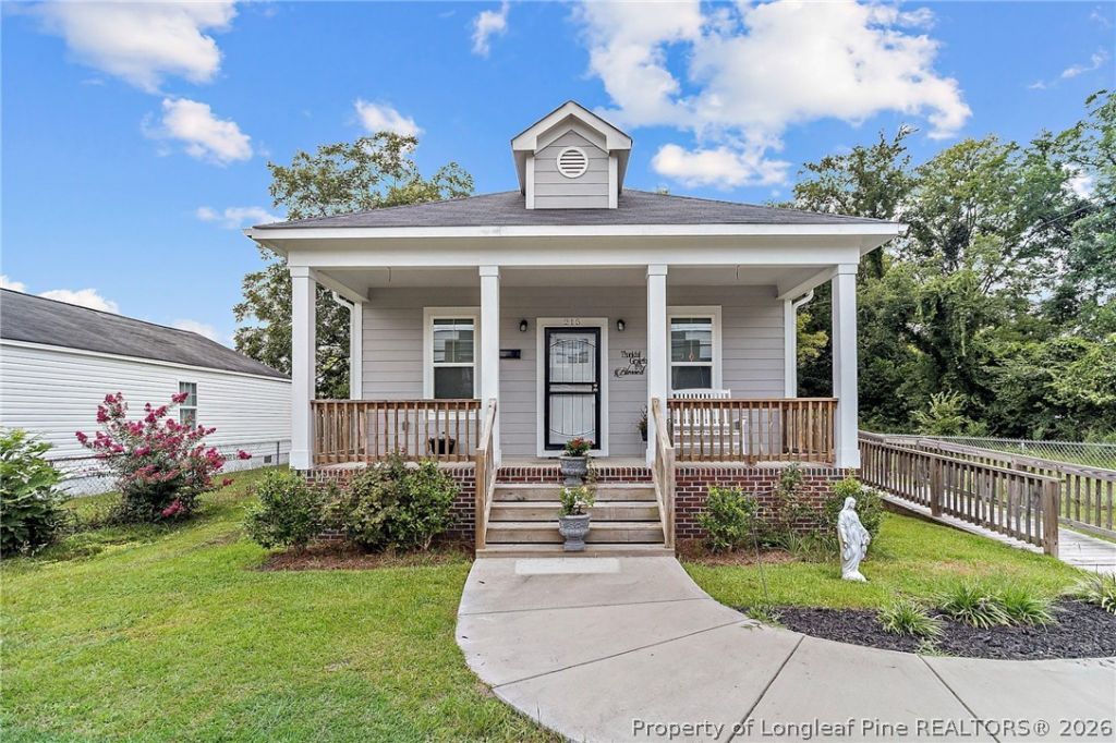 215 Old Wilmington Road, Fayetteville, NC 28301 Main Photo