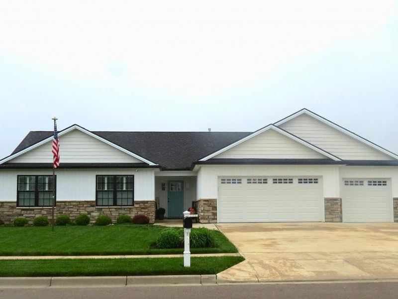 546 Loxley Lane, Troy, OH 45373 Photo 1