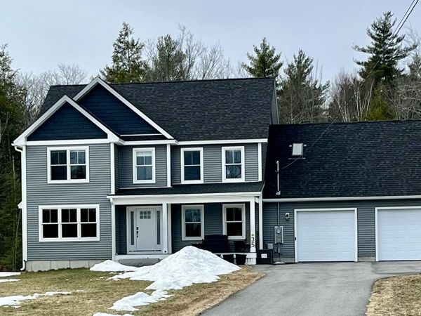 35 Heritage Drive, Berwick, ME 03901