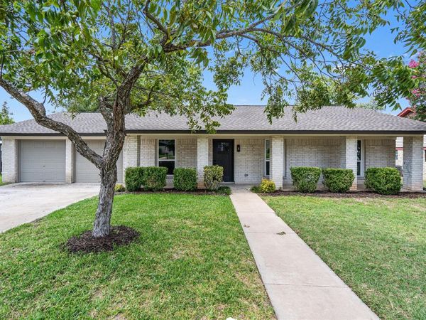 1700 Deep Wood DR, Round Rock, TX 78681